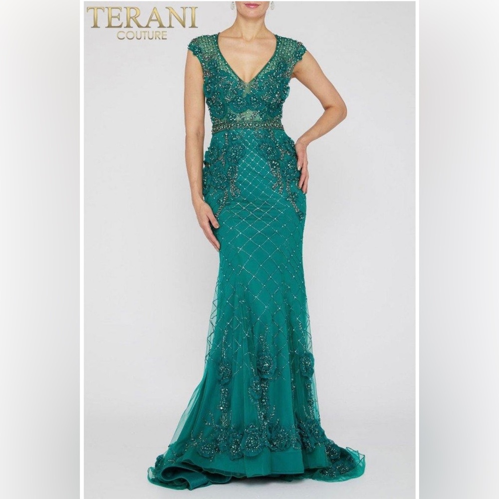 ✨ Terani Couture Emerald Formal Dress!